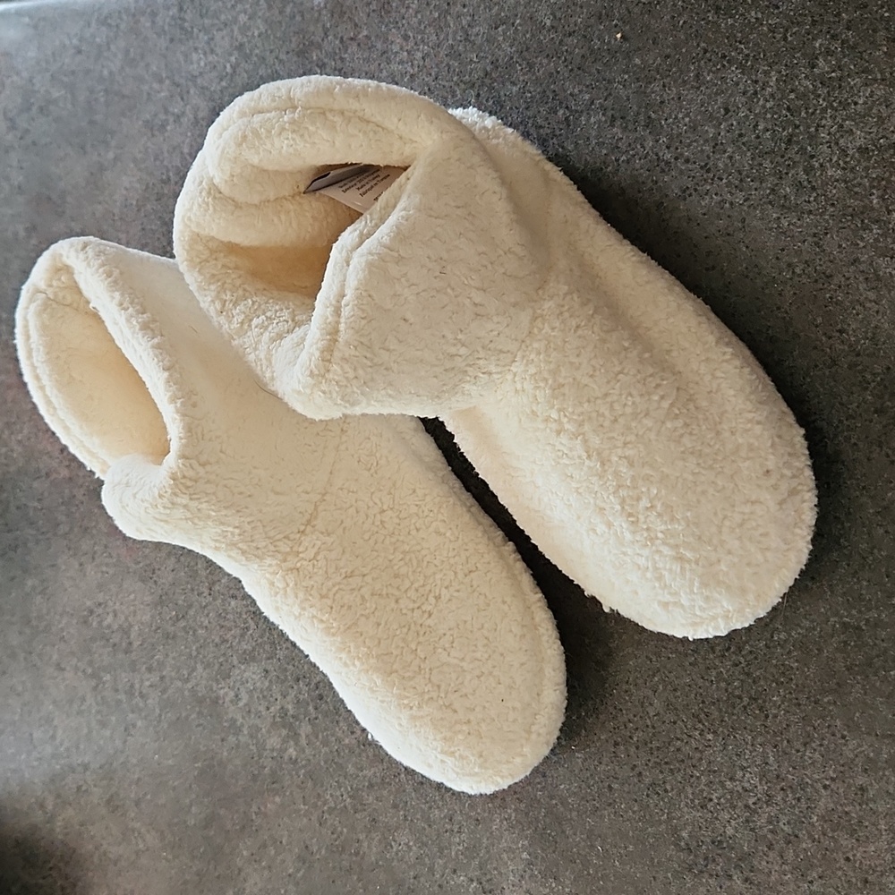 New/never worn parachute slippers